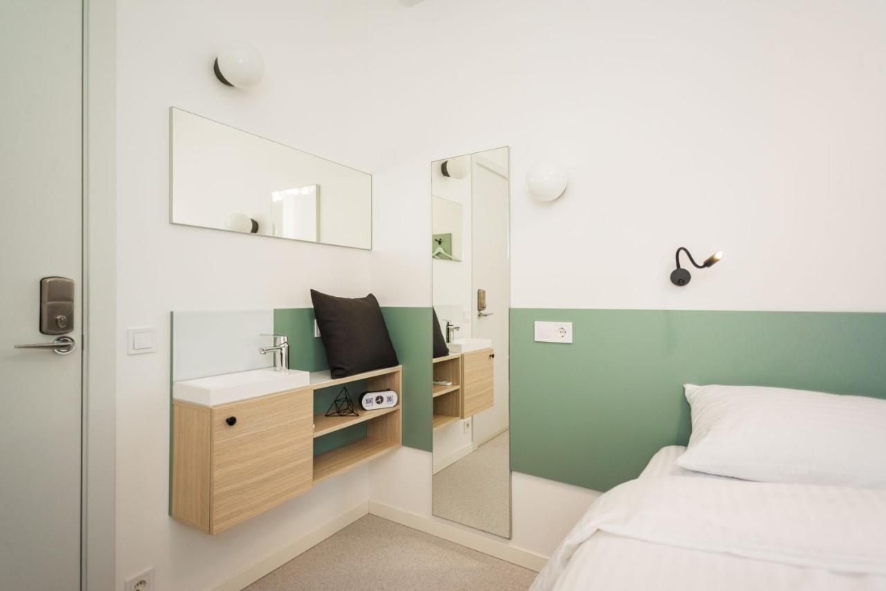 Capsule Hotel&Hostel Charkiw Exterior foto